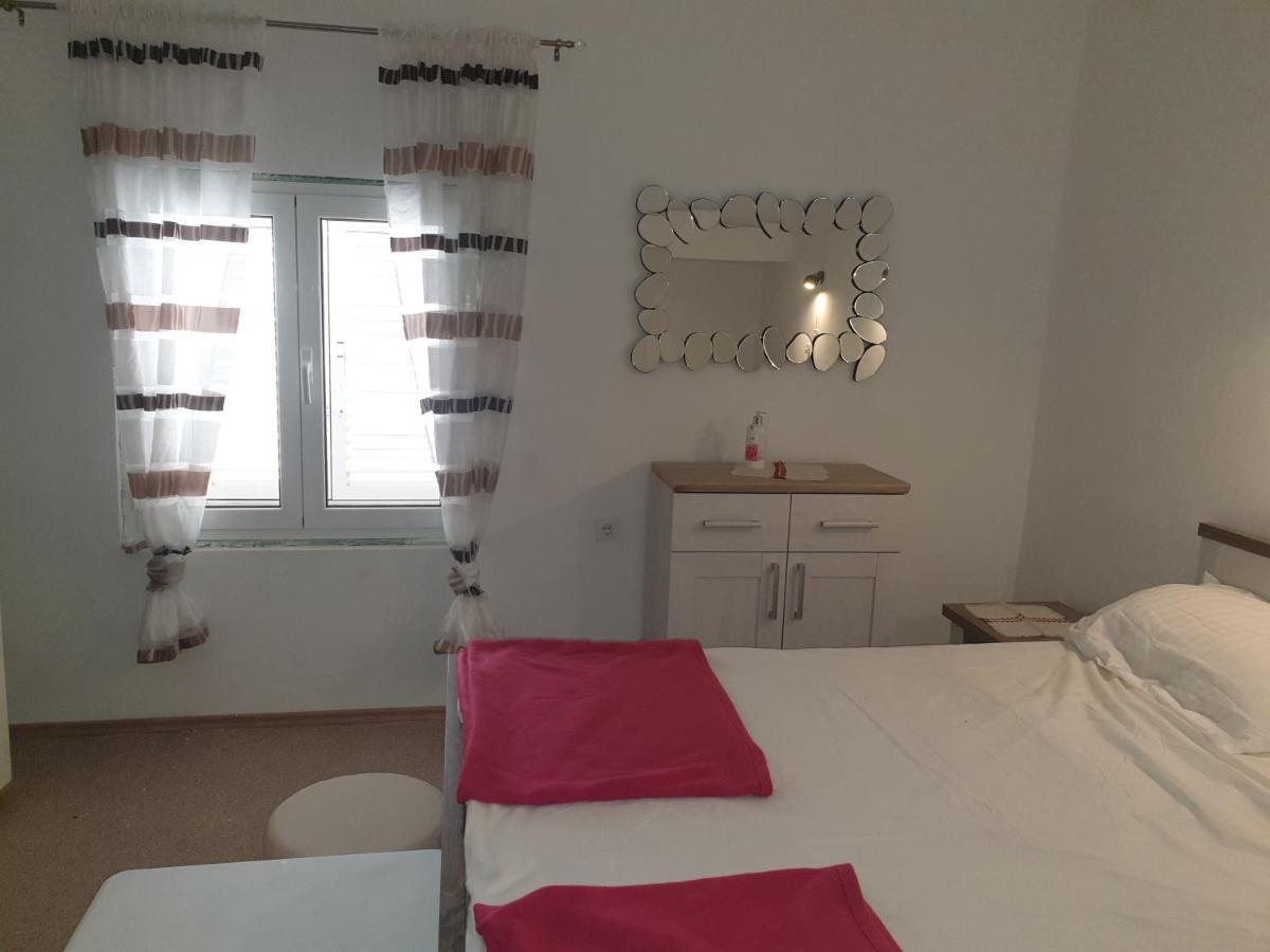 Ulica Dvori Narca 12 Apartment 4+2 Per. 巴斯卡 外观 照片